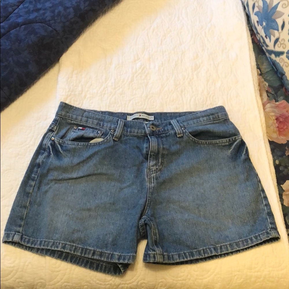 Tommy Hilfiger boyfriends jean shorts
